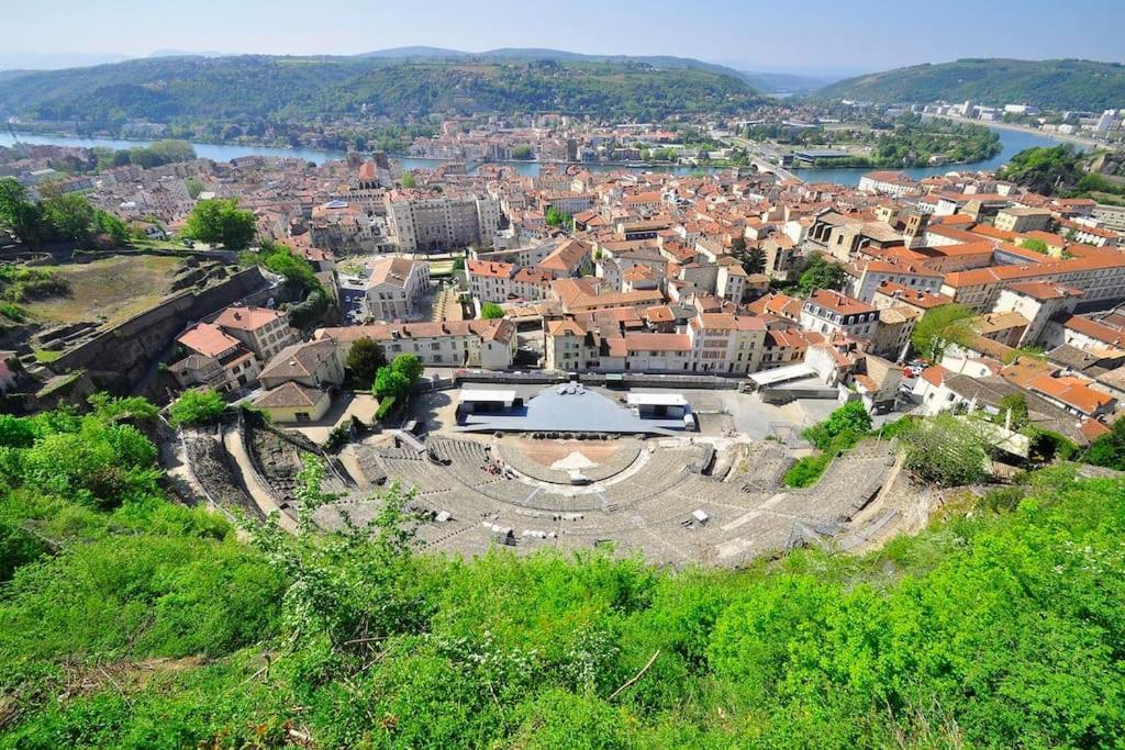 Vienne: Appartement Au Coeur Du Centre Historique Vienne  Bagian luar foto