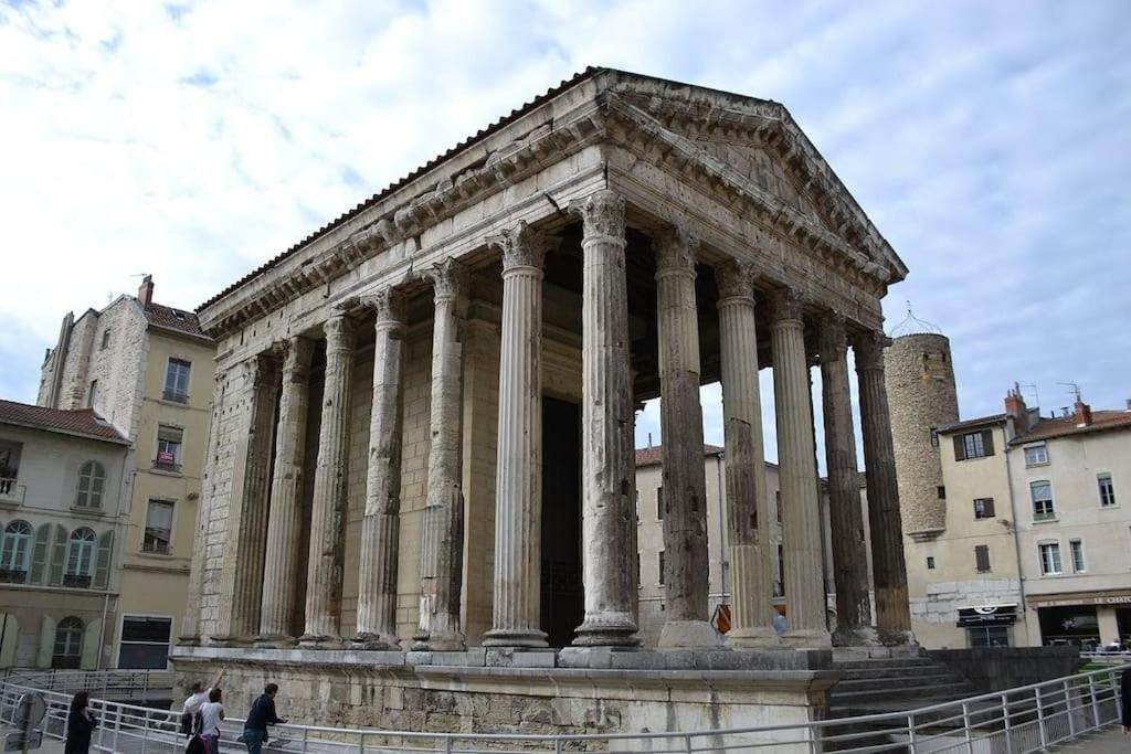 Vienne: Appartement Au Coeur Du Centre Historique Vienne  Bagian luar foto